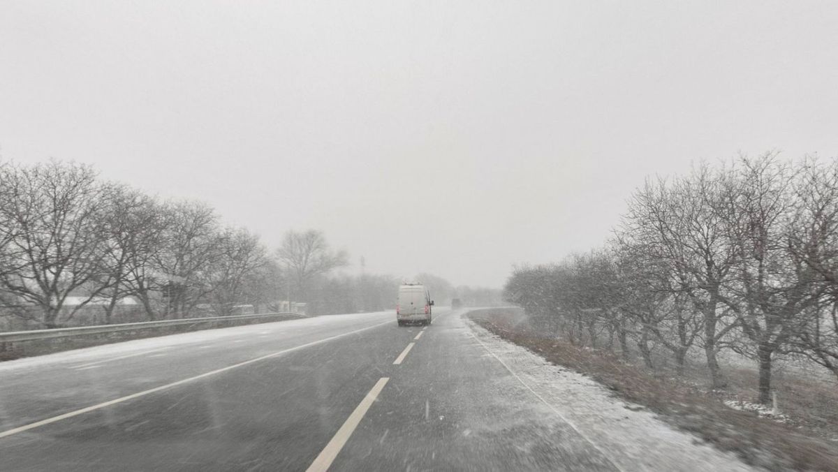 În centrul și nordul republicii se așteaptă ninsori slabe. Drumarii, mobilizați pe traseele naționale