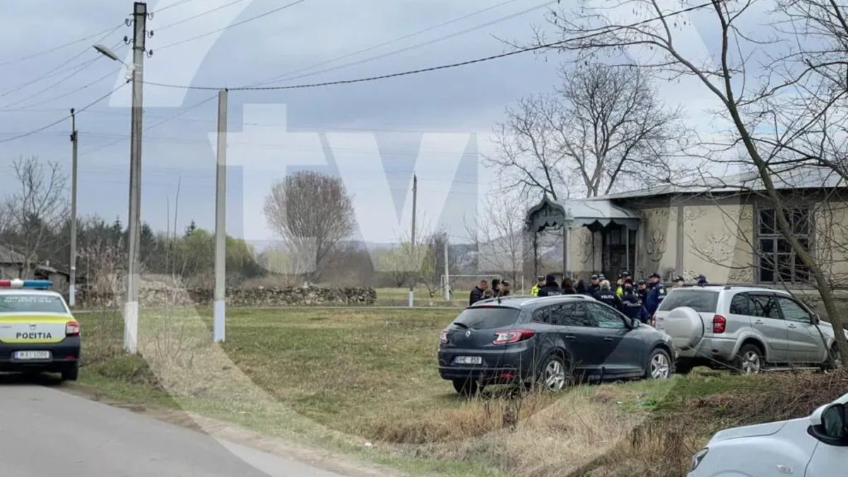 FOTO/ Dublă crimă în raionul Soroca. Un bărbat și-a înjunghiat soția și soacra, apoi s-a sinucis