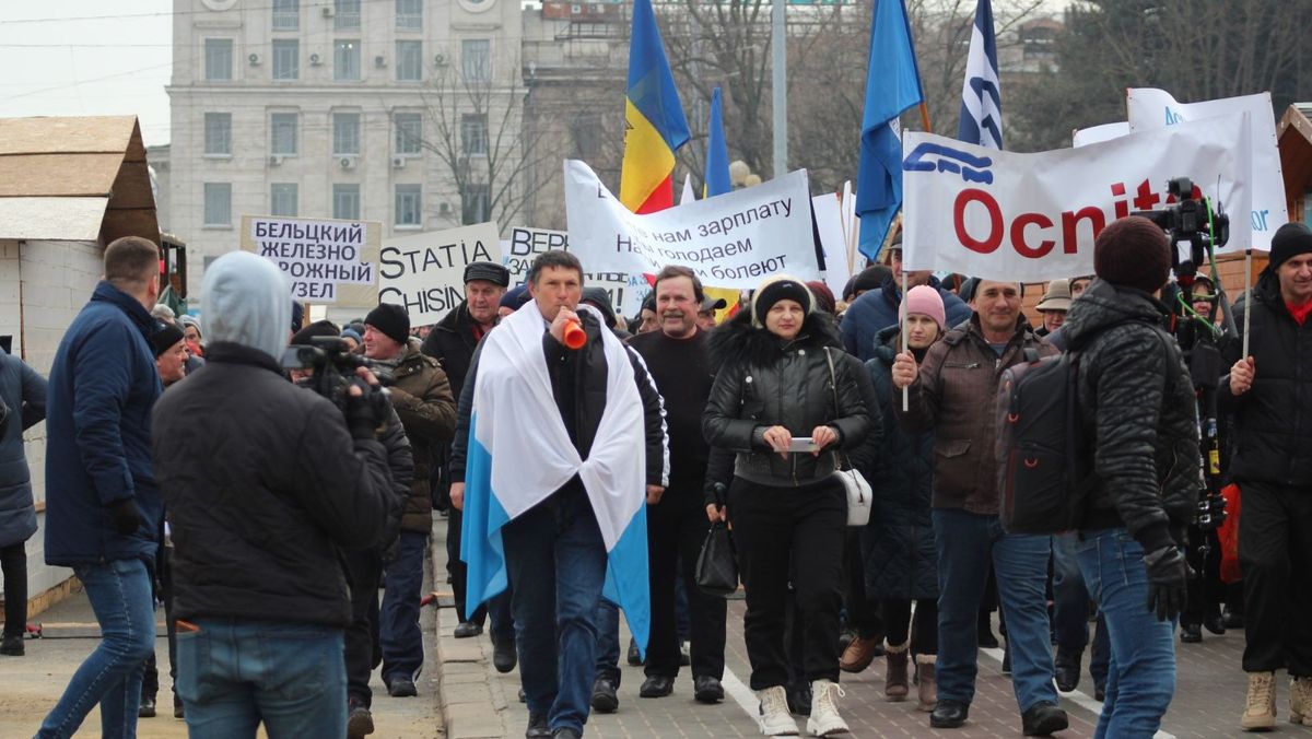 Feroviarii organizează vineri un nou protest. În capitală, acțiunea va începe în fața Guvernului