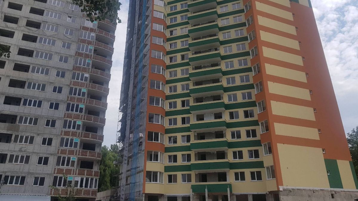 Scandal imobiliar în capitală: 78 de familii luptă pentru propriile apartamente