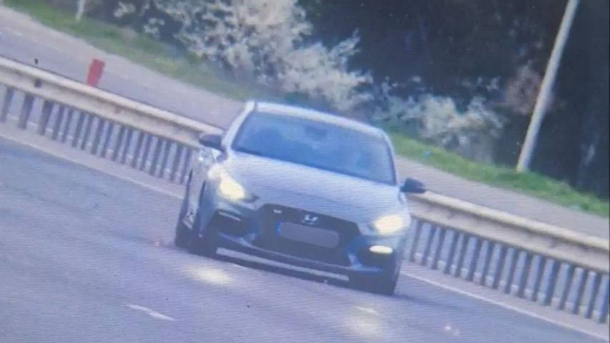 Un șofer a fost surprins în timp ce circula cu 235 kilometri pe oră, în apropiere de Stăuceni