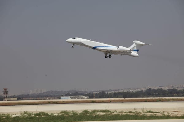 VIDEO/ Oron, considerat cel mai avansat avion spion din lume, a intrat în testări. Vede tot de la 15.240 de metri