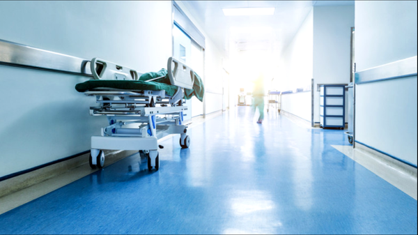 Accidentul de la Bahmut: Fetița de patru ani, transferată la neurochirurgie. Bunicul acesteia va fi operat