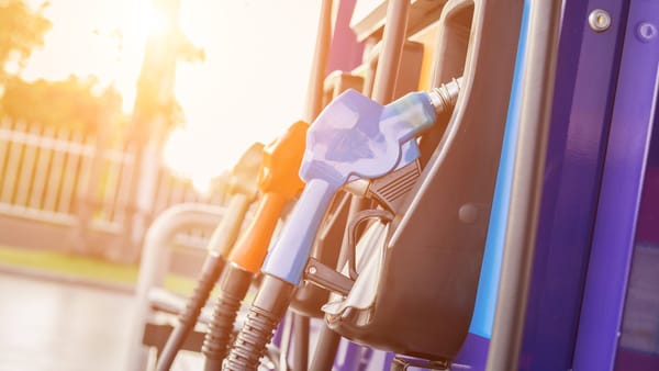 Motorina și benzina se scumpesc din nou. Cât vor costa carburanții în ultima zi a lunii ianuarie