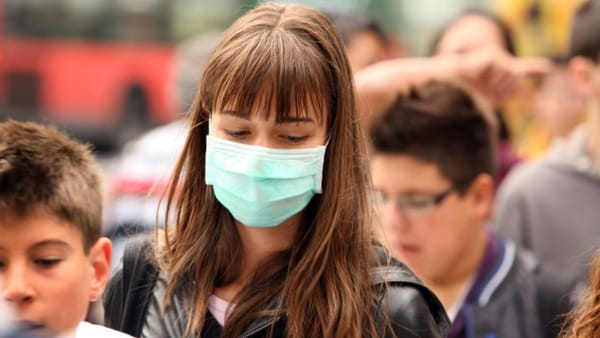 Cresc alarmant cazurile noi de gripă sezonieră. În ulima săptămână au fost de cinci ori mai multe