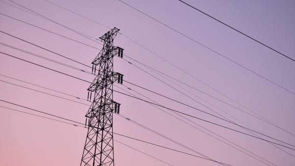Pentru ziua de 28 ianuarie se anticipează un consum de energie electrică mai mic decât cel de astăzi