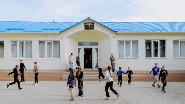 Rețeaua școlilor model se extinde cu 15 instituții. Pentru lucrări vor fi alocate 35 de milioane de euro